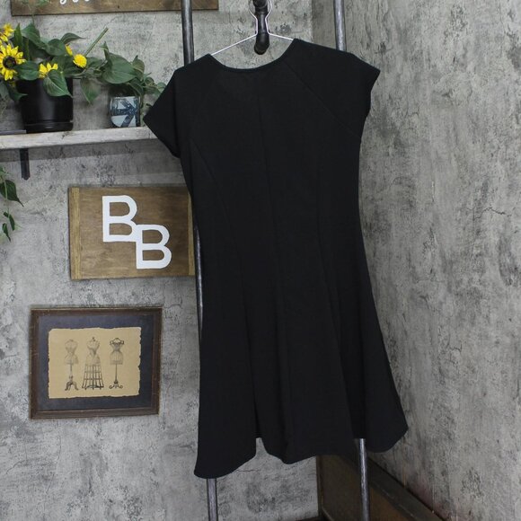 NWT 24Seven Comfort Apparel Plus Size Crepe Keyhole Cap Sleeve Dress Black 1X - Picture 2 of 5